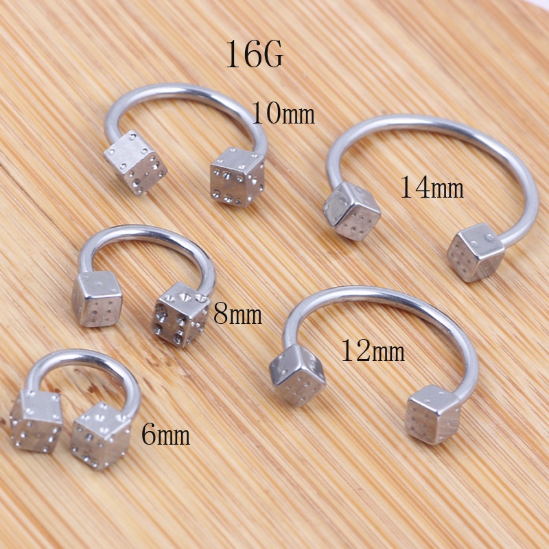 Khuyên titan u phối vuông xúc sắc, khuyên môi