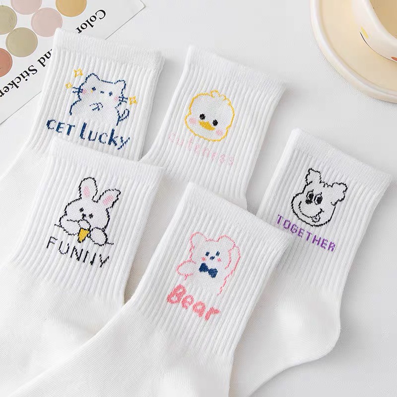 Tất nữ cổ cao màu trắng họa tiết hình con vật họat hình dễ thương, chất liệu thoáng mát, thấm hút mồ hôi