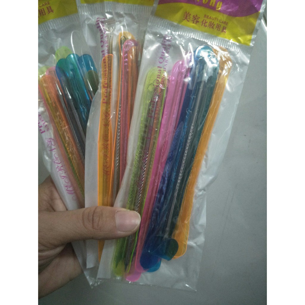 Cây Ráy Tai, Cây Nặng mụn