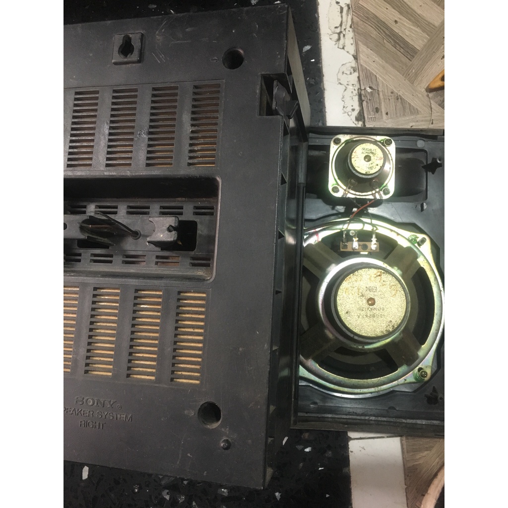 Loa cassette Sony rời đồ cũ  vừa bass vừa chép
