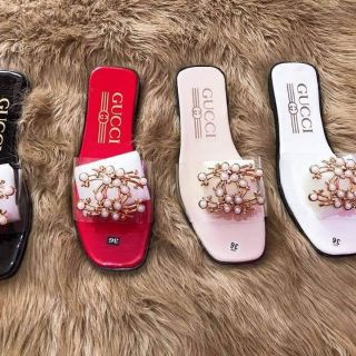 Chuyên sỉ lẻ các loại giày dep quảng châu cao cấp, Com bo dép dành cho khách le  chỉ tu 100k với đủ  màu mẫu ma Đa dạng