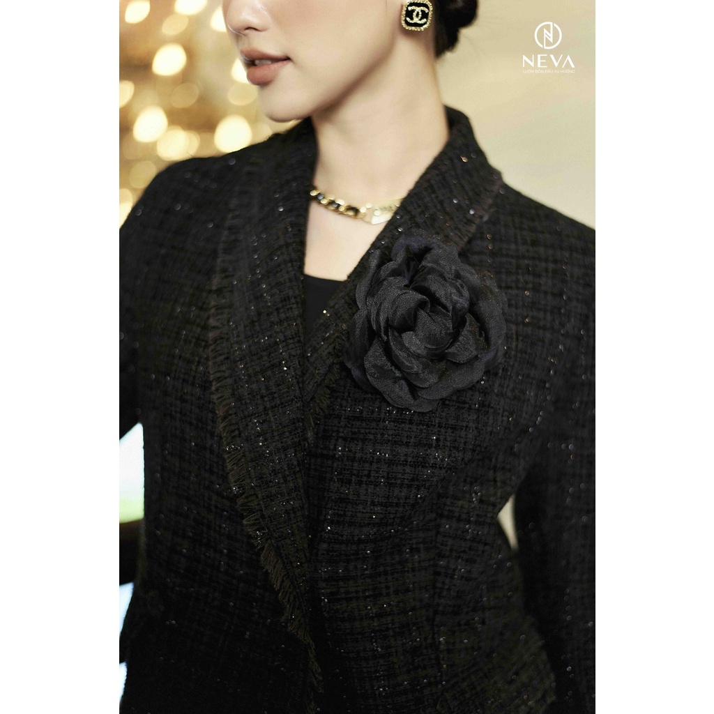 Áo vest dạ NEVA màu đen W620405 [ True beauty: NEVA X HO NGOC HA | Dance of dots ] | BigBuy360 - bigbuy360.vn