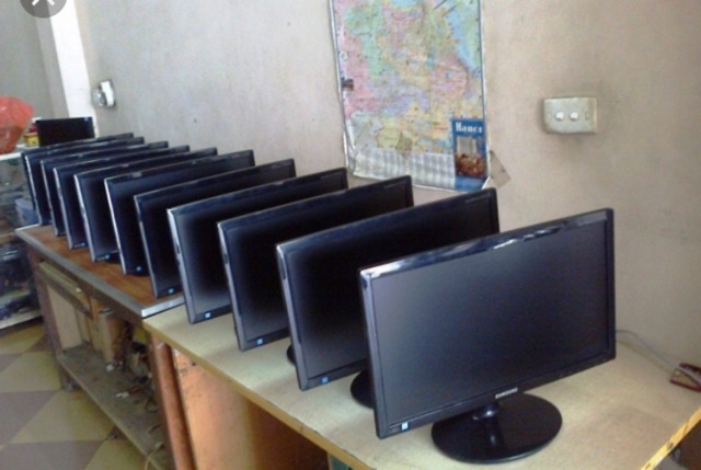 Màn hình san sung led 19 inch | BigBuy360 - bigbuy360.vn