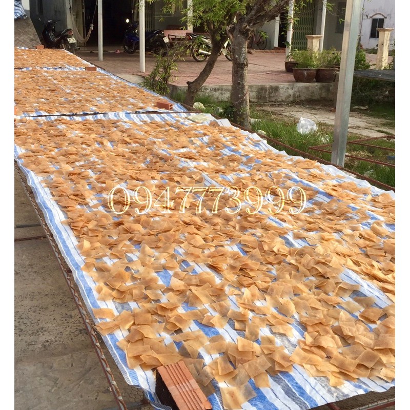 (Giá rẻ) Bánh phồng tôm đặc sản Năm Căn - Cà Mau chất lượng 30% tôm (hộp 500g)
