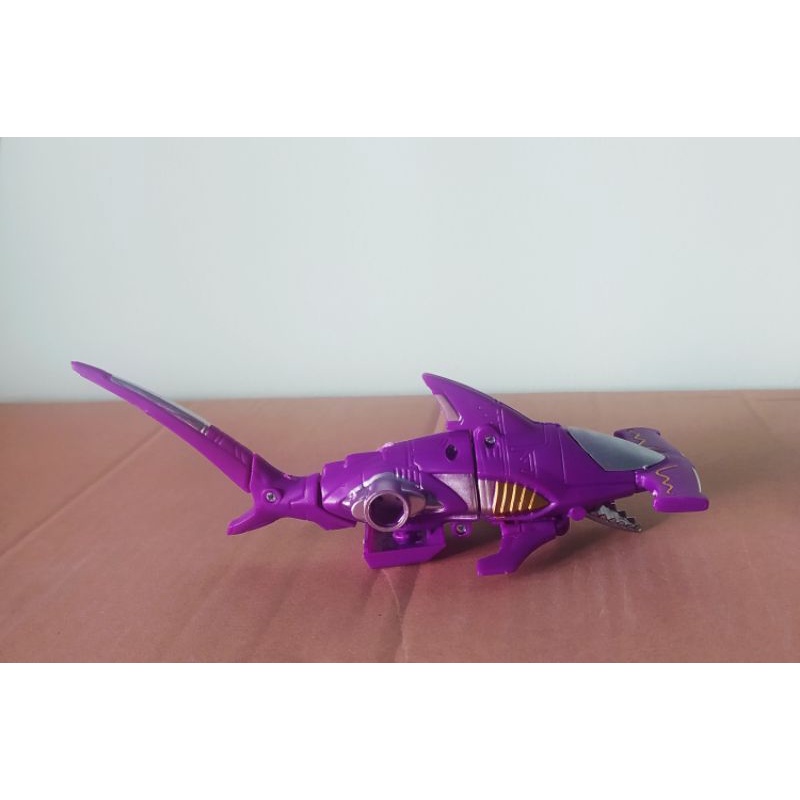 Siêu nhân gao cá mập tím