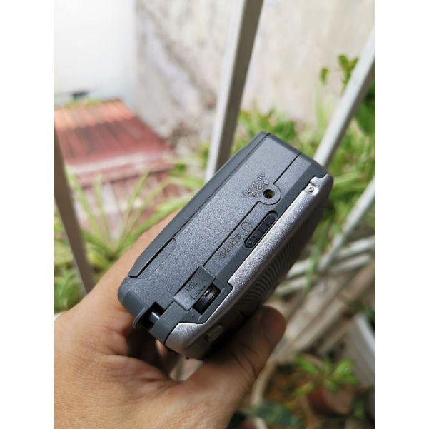 Máy cassette cầm tay vintage Sony Walkman GX221