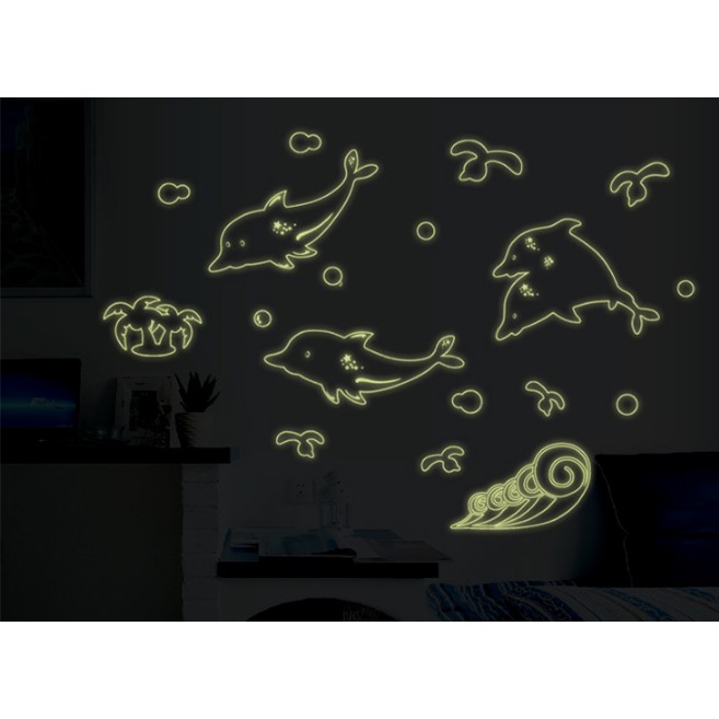 Decal trang trí bốn chú cá heo- DẠ QUANG