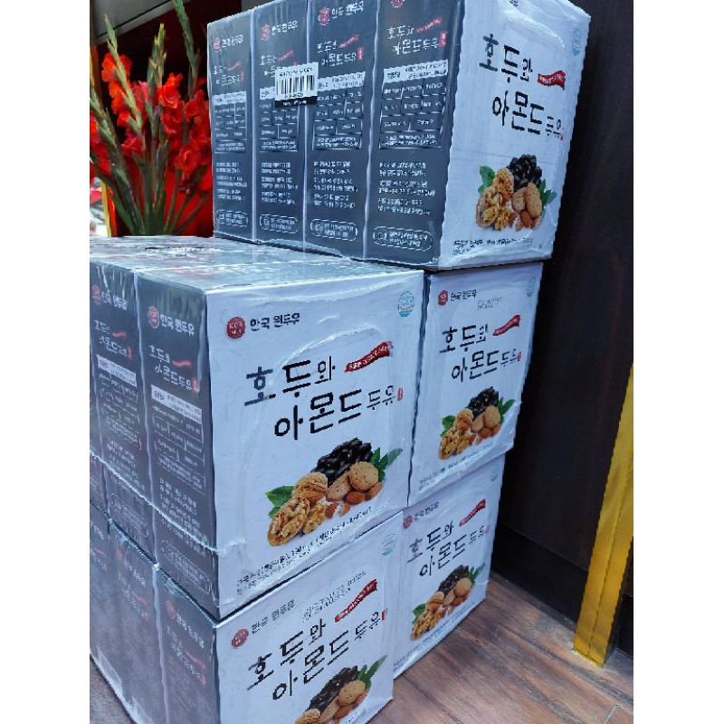 Sữa hạt hạnh nhân óc chó Hàn Quốc