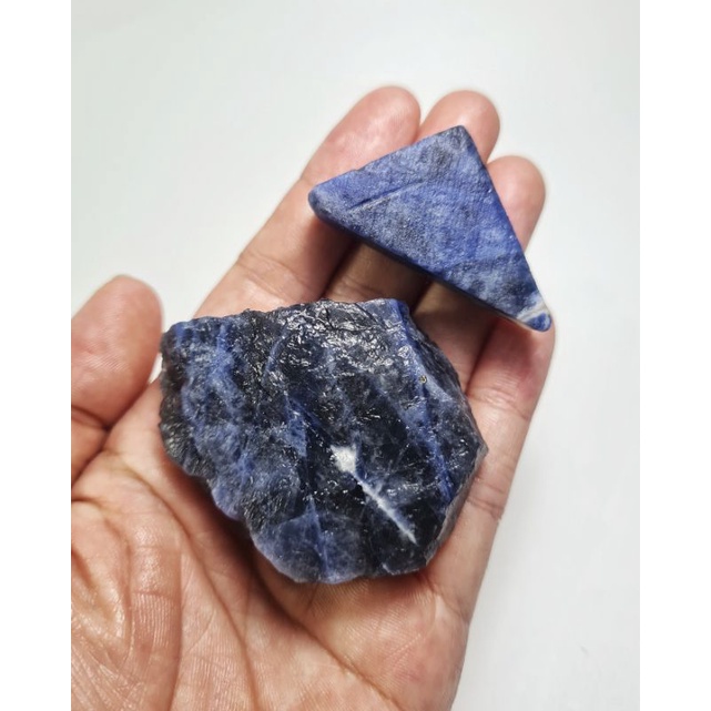Đá thô tự nhiên Sodalite có 2 kích cỡ dùng sưu tầm, thanh tẩy...