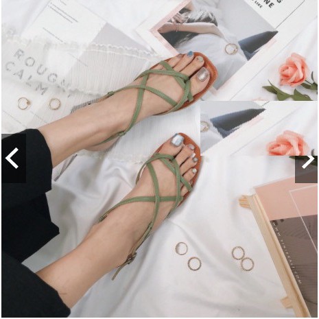 GIÀY SANDAL NỮ XỎ NGÓN DÂY CHÉO NỀN NÂU MYS - SD-0276
