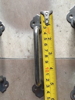 Tay tủ inox hoa văn các cỡ