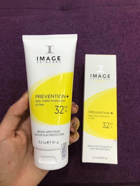 Kem Chống Nắng Cho Da Dầu Mụn Image Prevention Daily Matte Moisturizer Spf32