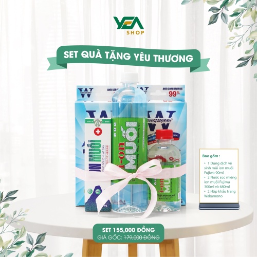 Set quà yêu thương S155 - Combo 2 khẩu trang Wakamono, 1 xịt mũi 90ml, 1 nước súc miệng ion muối 300ml và 680ml