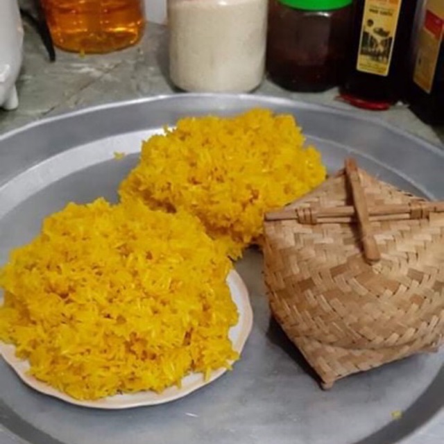 Hoa Bó Phón Xôi Cơm Màu Vàng