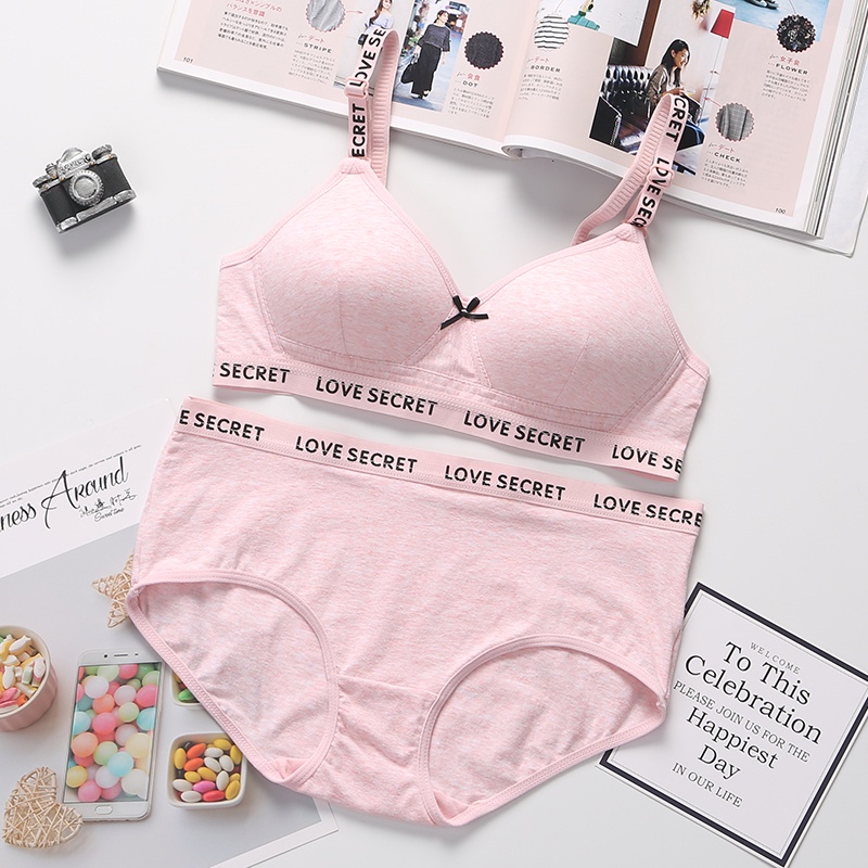 Bộ đồ lót nữ Love dễ thương, áo lót không gọng đệm mỏng, quần cotton thoáng mát co dãn, đồ lót cho bạn gái | BigBuy360 - bigbuy360.vn