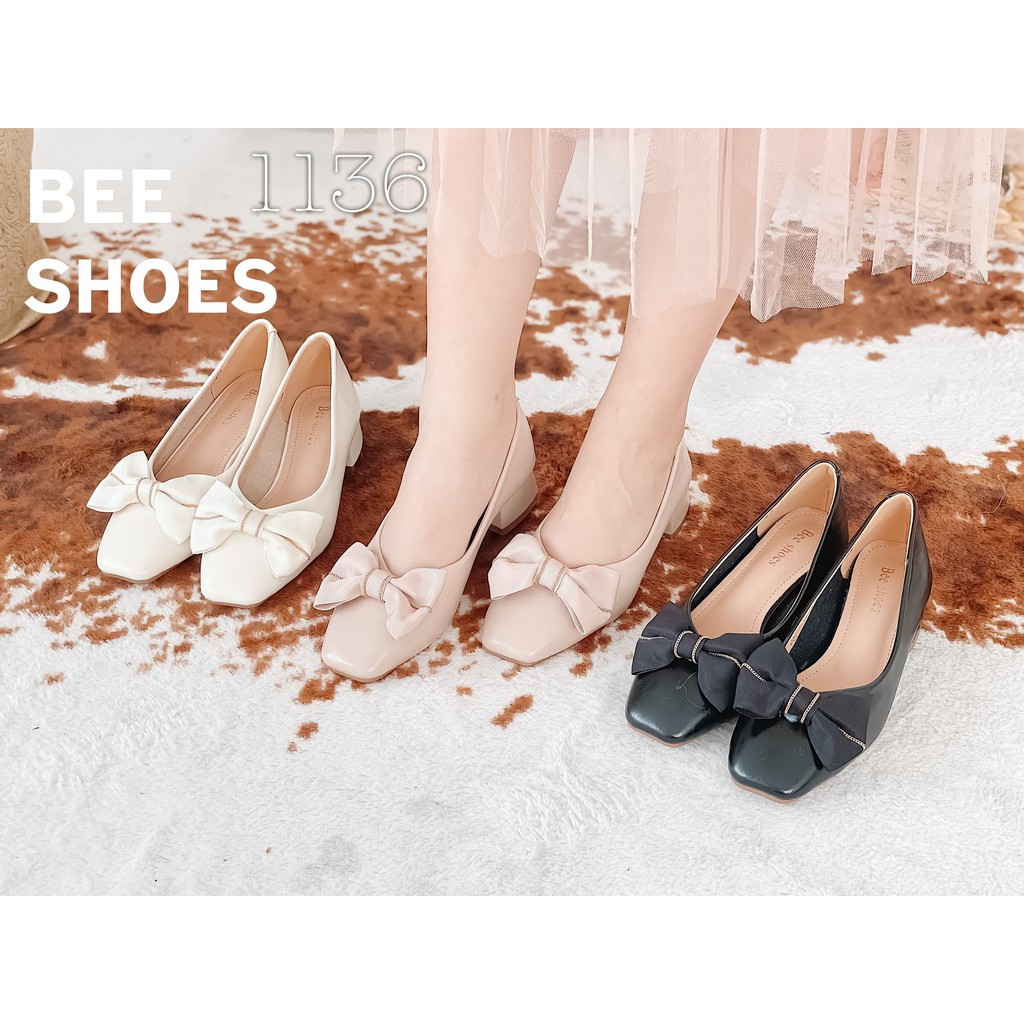 BEESHOES - GIÀY BÚP BÊ NỮ MŨI VUÔNG HOẠ TIẾT NƠ - GIÀY BÚP BÊ NỮ ĐẾ VUÔNG CAO 3 PHÂN SẴN MÀU ĐEN - KEM - HỒNG ĐẤT 201136