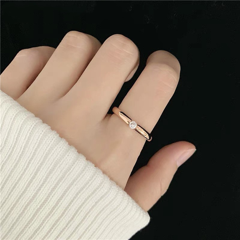 Nhẫn cặp bằng thép titan mạ vàng hồng 18K không gây dị ứng đính đá zircon phong cách Nhật Bản