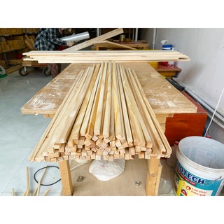 Thanh gỗ thông vuông 1cm x 1cm x dài 80cm + bào láng 4 mặt