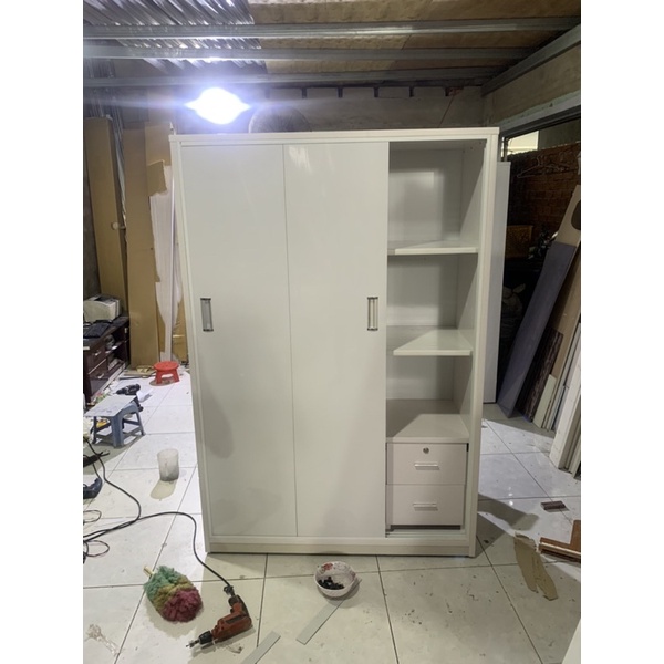 Tủ Cửa Lùa Nhựa Đài Loan Ngang 1m2*1m84*51 cm