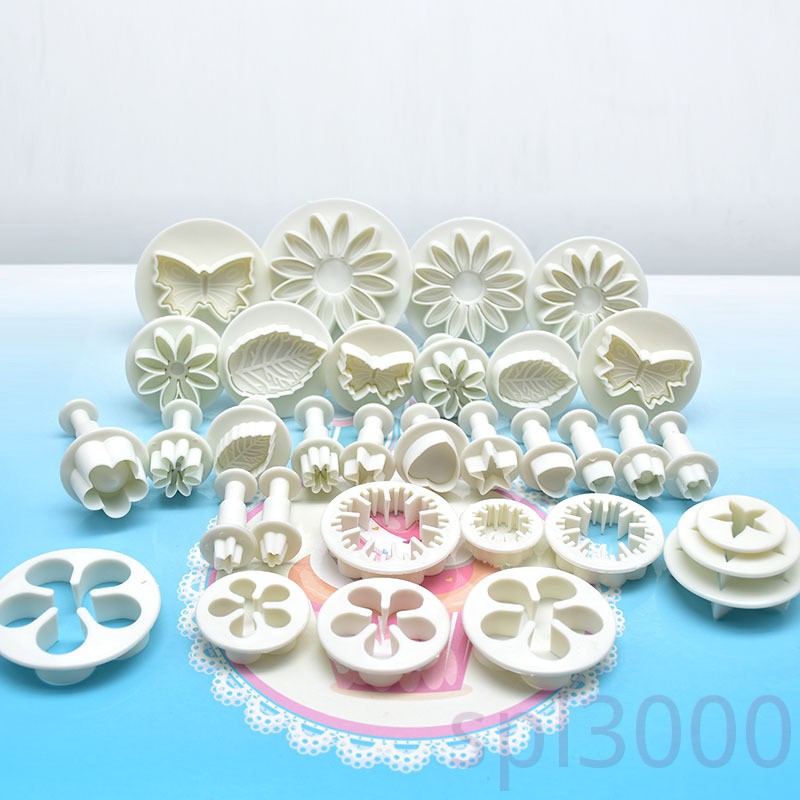 Set 33 Khuôn Làm Bánh Bằng Nhựa Pp