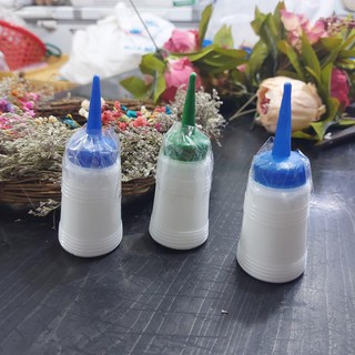 Keo sữa dán giấy dán tường