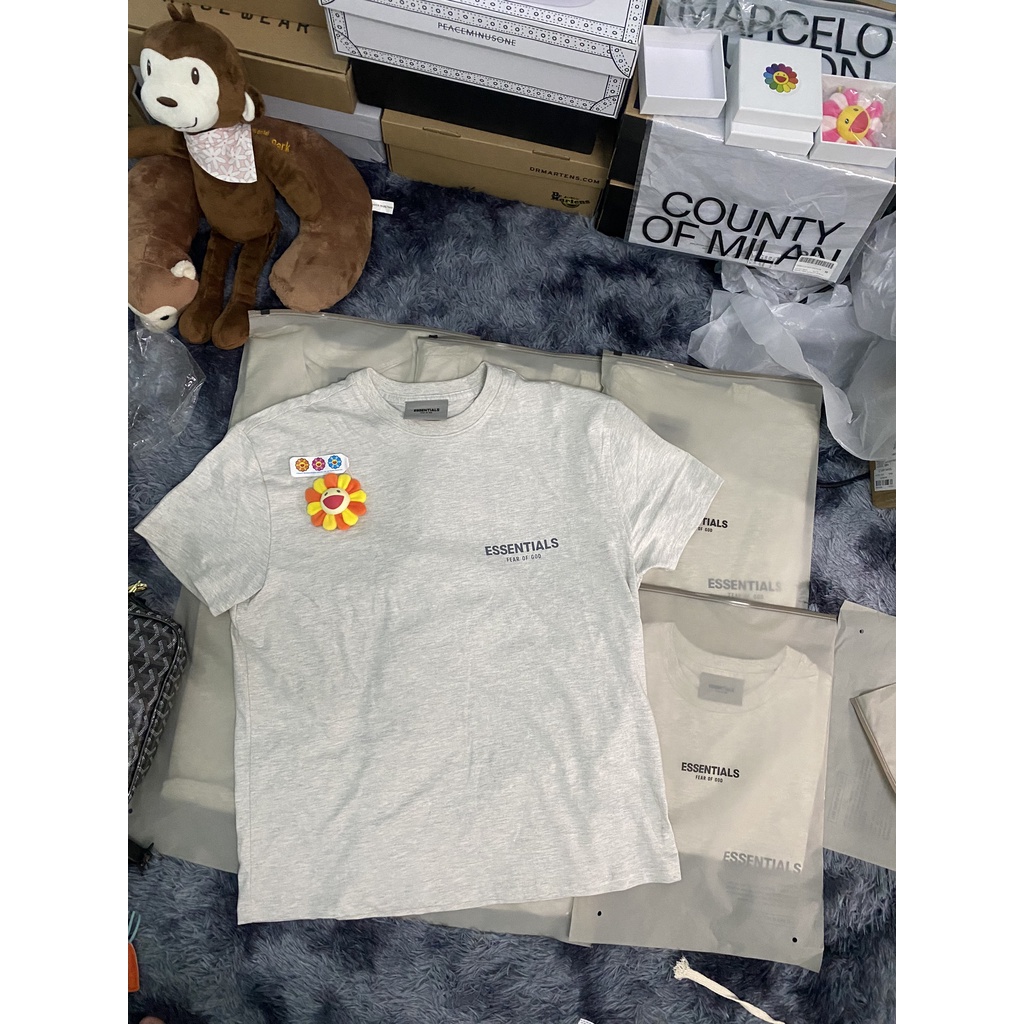 Áo phông Essential tee Fear Of God - FOG màu đen, màu kem trắng Backdoor