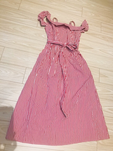 Thanh lý đầm rớt vai Mango sz M
