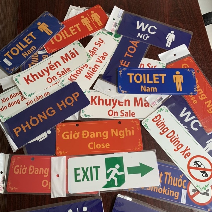 Biển Báo Chỉ Dẫn Các Loại. Được Dùng phổ bến  trong các nhà hàng,siêu, trung tâm thương mại   Kích Thước 10Cm*27Cm