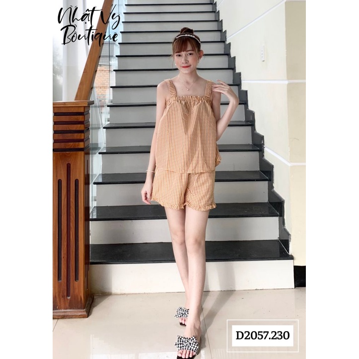 Set đùi caro 2 dây bản to quần viền bèo - D2057