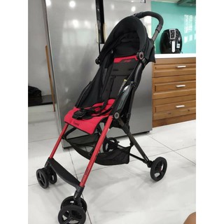 xe đẩy combi f2