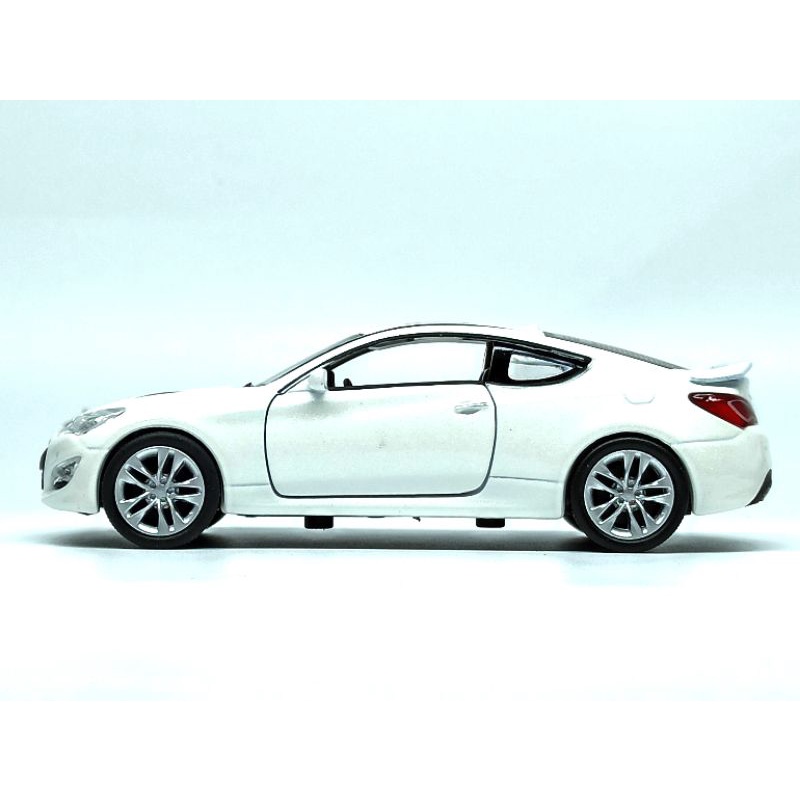 Mô hình xe Hyundai Genesis Coupe