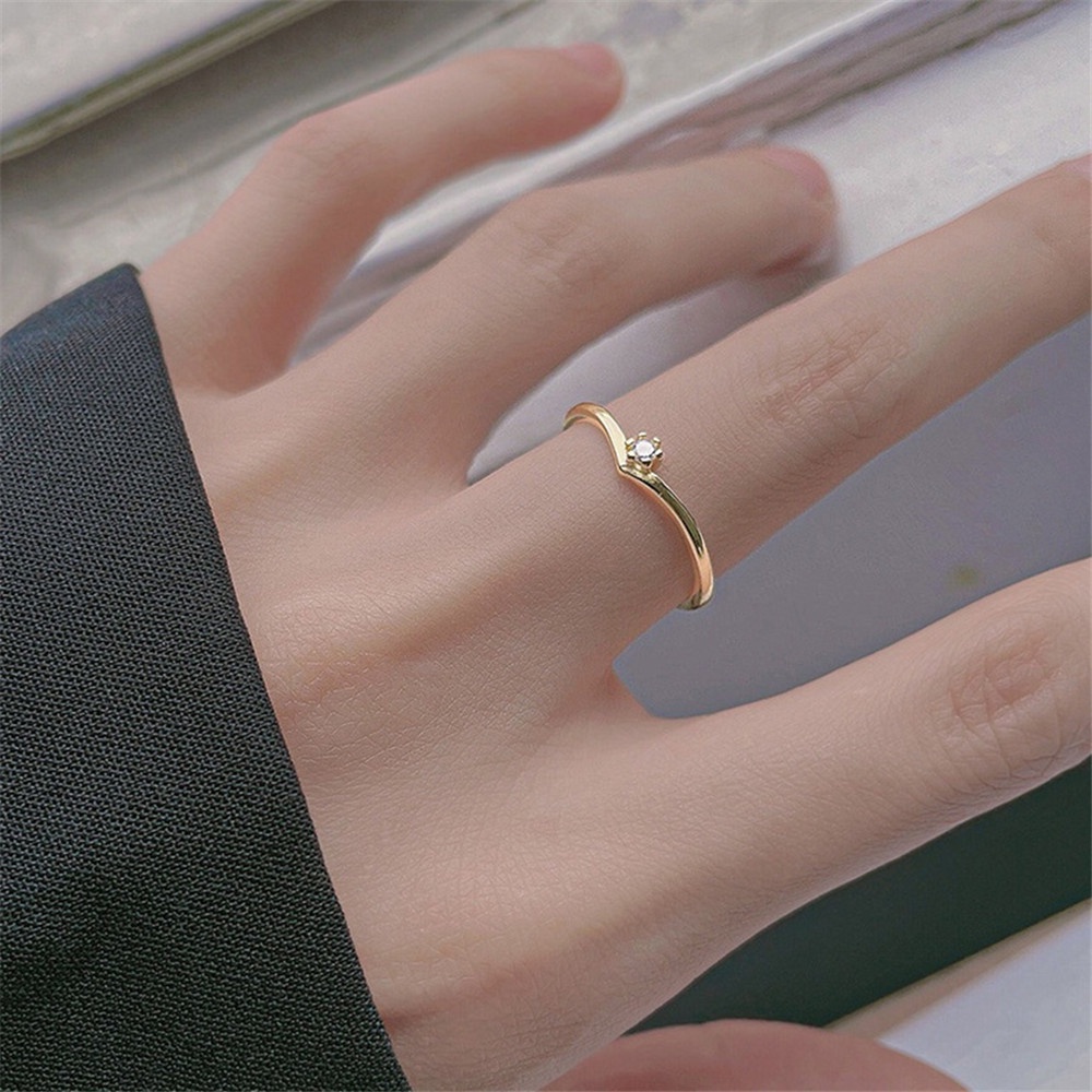 Nhẫn Yanqueens đính đá kim cương nhân tạo kiểu chữ V sang trọng thời trang làm quà tặng cho nữ