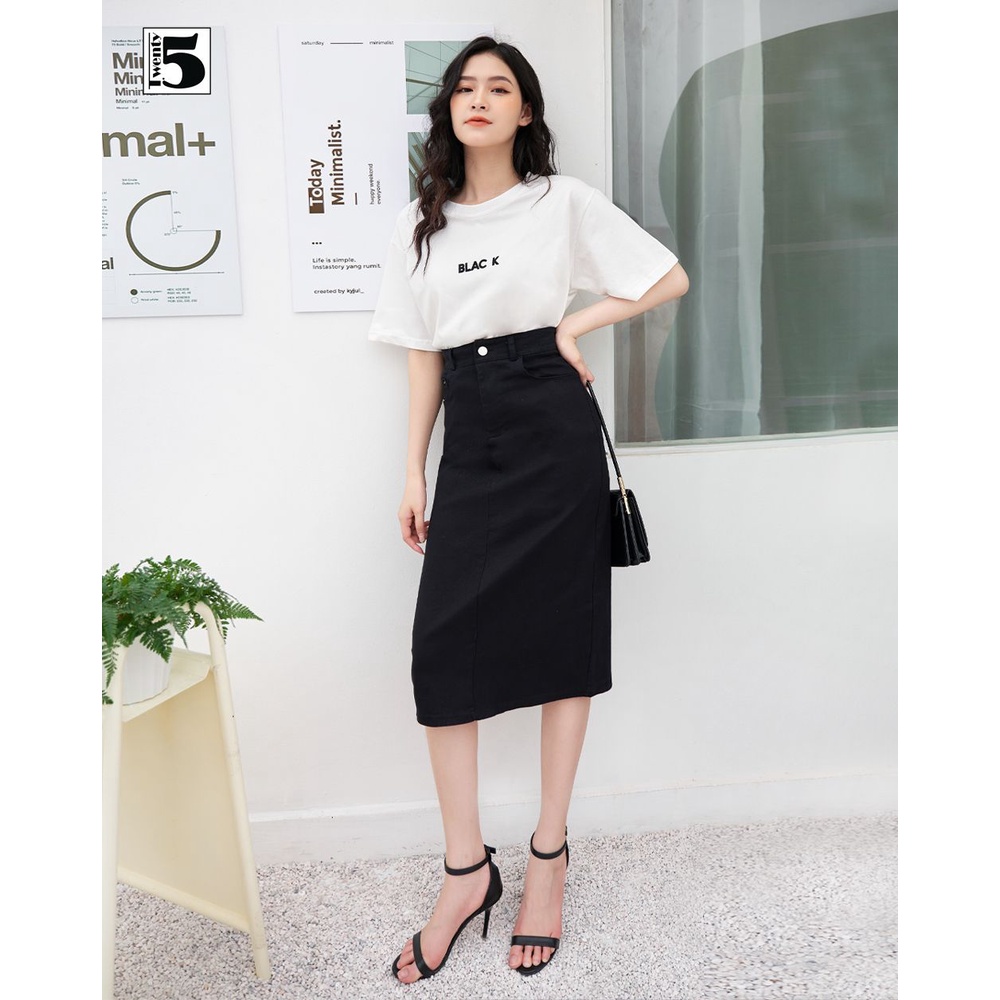 Áo thun nữ cổ tròn dáng rộng tay lỡ thêu hình chất cotton mịn Twentyfive 4013