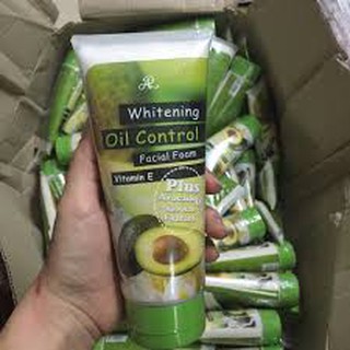 Sữa rửa mặt trái bơ Thái lan 210ml