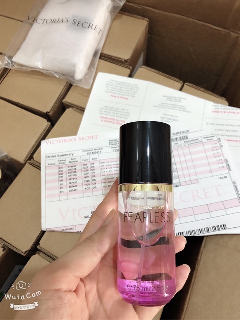 Xịt thơm dưỡng thể Victoria Mỹ | BigBuy360 - bigbuy360.vn