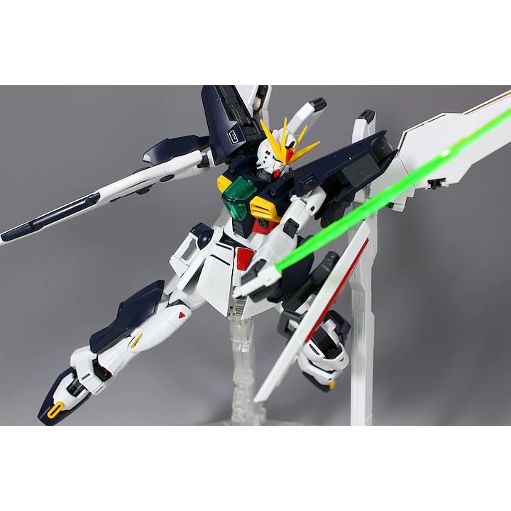 Mô hình lắp ráp MG 1/100 Gundam Double X Bandai