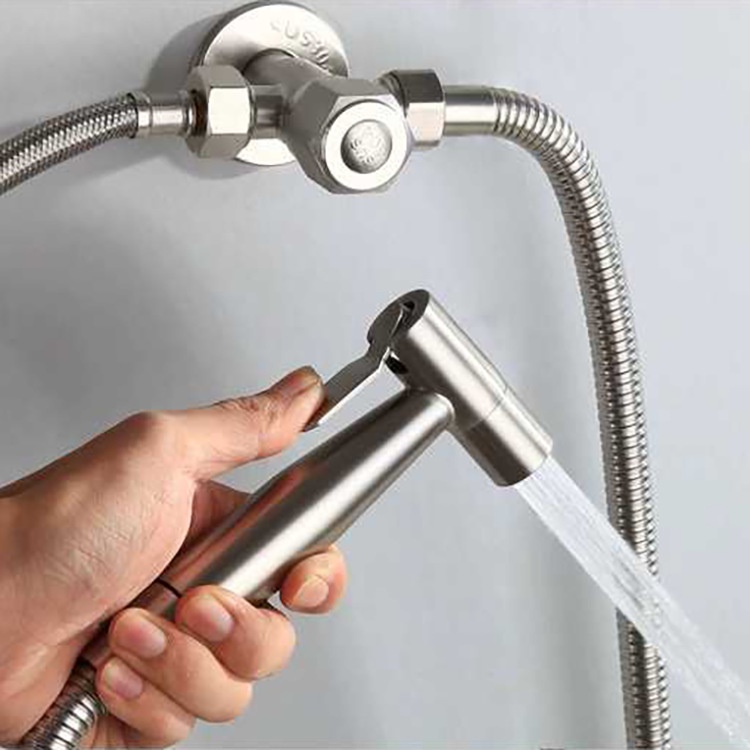 Bộ vòi xịt vệ sinh toilet VHX1 áp lực cao kèm dây inox 304 chống xoắn dài 1.5m và giá đỡ không cần khoan tường