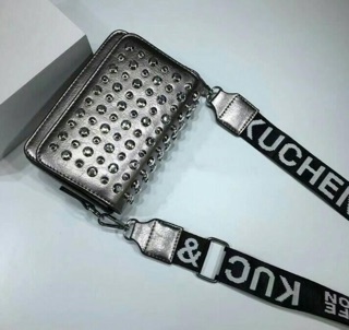 Túi tán đinh