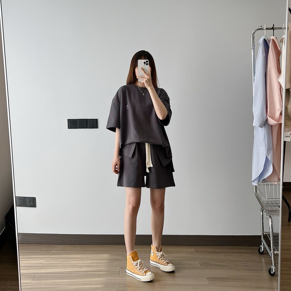 💃 Bộ Áo Thun Tay Lỡ Kèm Quần Short Ống Rộng Logo Tam Giác Nhiều Màu