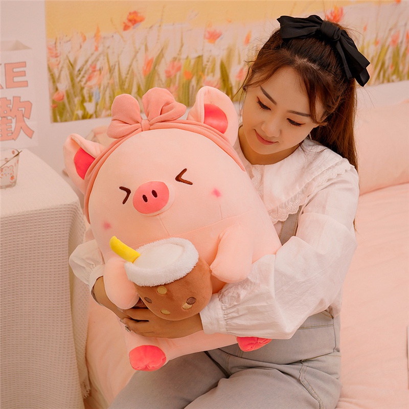 Thú Nhồi Bông Hình Chú Heo Uống Trà Sữa Dễ Thương