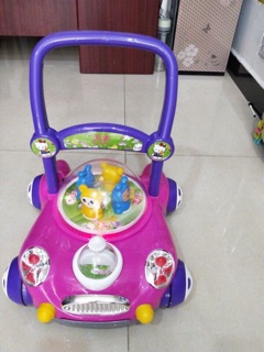 Xe đẩy tập đi cho bé