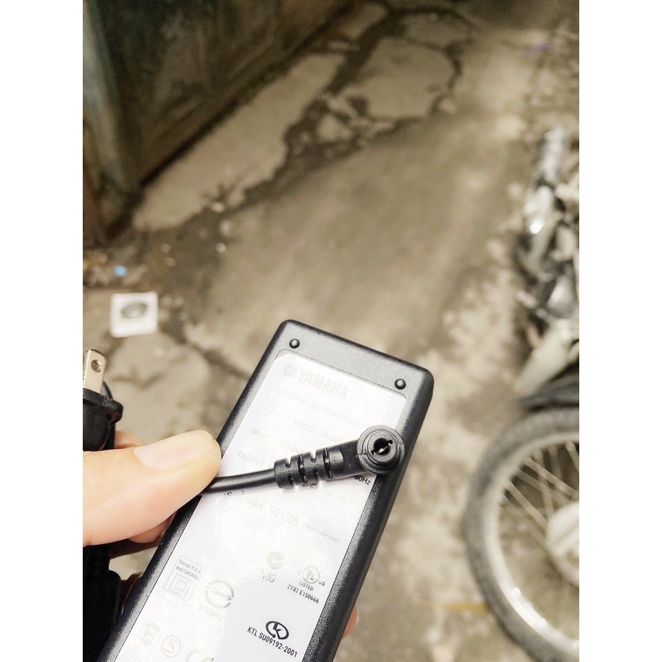 Bộ nguồn đàn Yamaha DGX-670 16V-2.4A bảo hành 12 tháng
