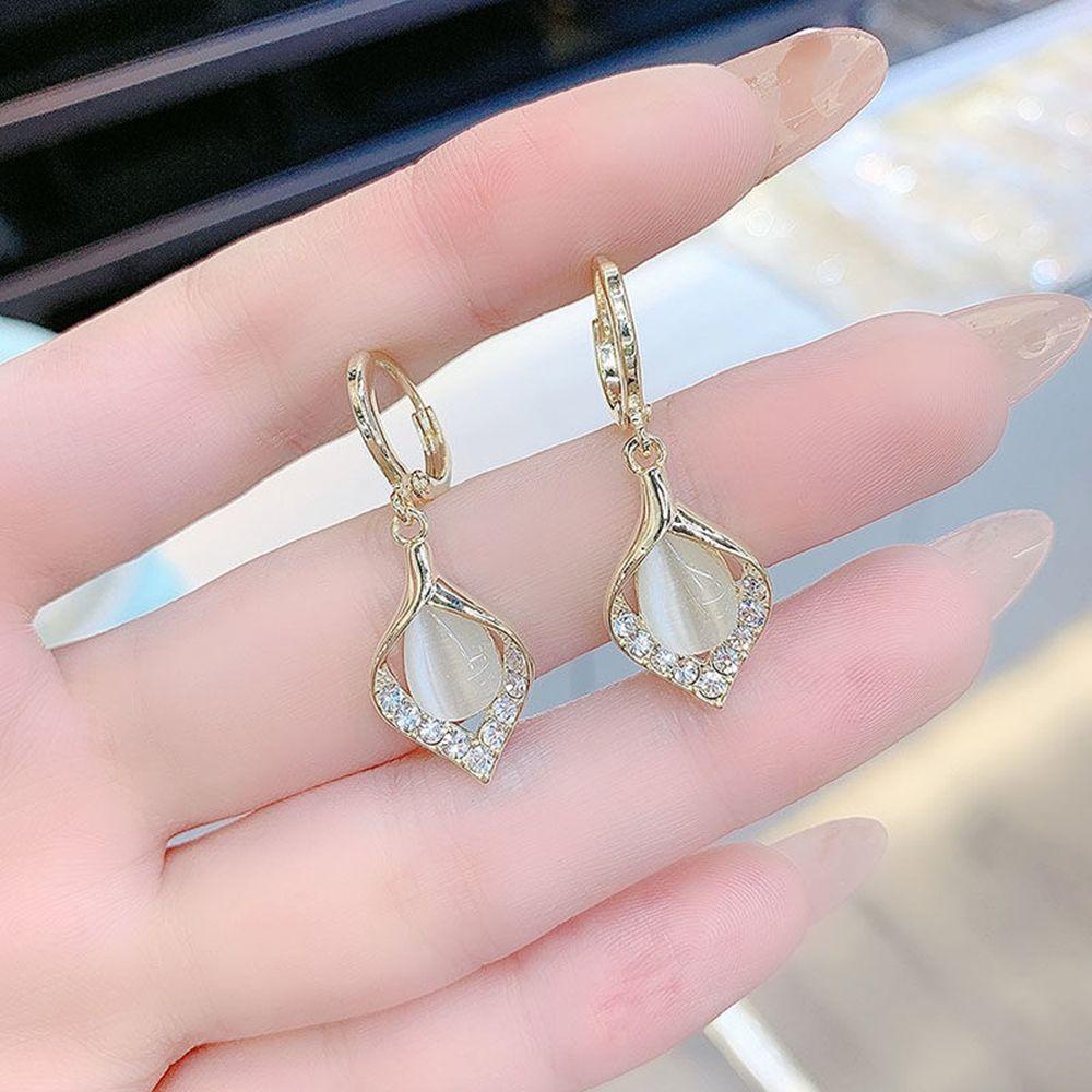 Hoa Tai Dáng Dài Đính Đá Opal Lấp Lánh Sang Trọng