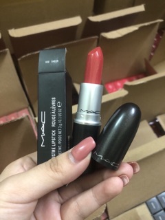 Son Mac màu VEGAS VOLT  DIVA SEE SHEER MORANGE