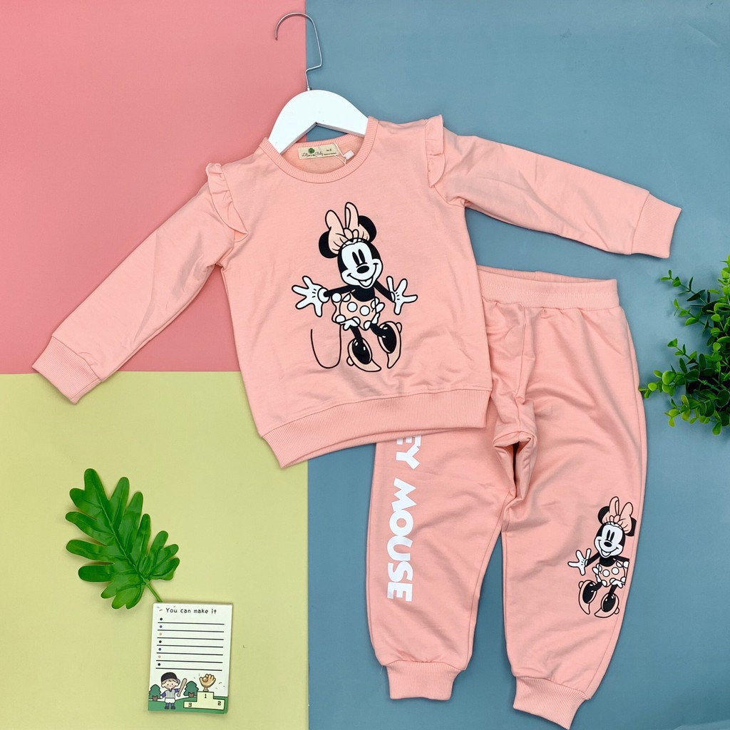 Bộ nỉ da cá thu đông dài tay Mickey viền áo bé gái size 3-10T, cho bạn từ 12-30kg. Chất nỉ da cá đẹp, dày dặn. In nét
