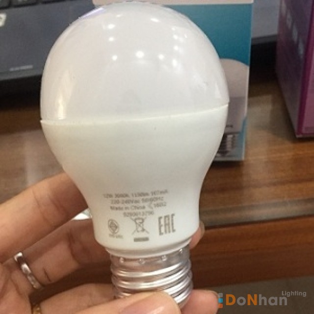 Bóng Đèn Ess LedBulb PHILIPS 5W E27 Ánh Sáng Trắng/Vàng Bảo Hành 2 Năm (1 Đổi 1)