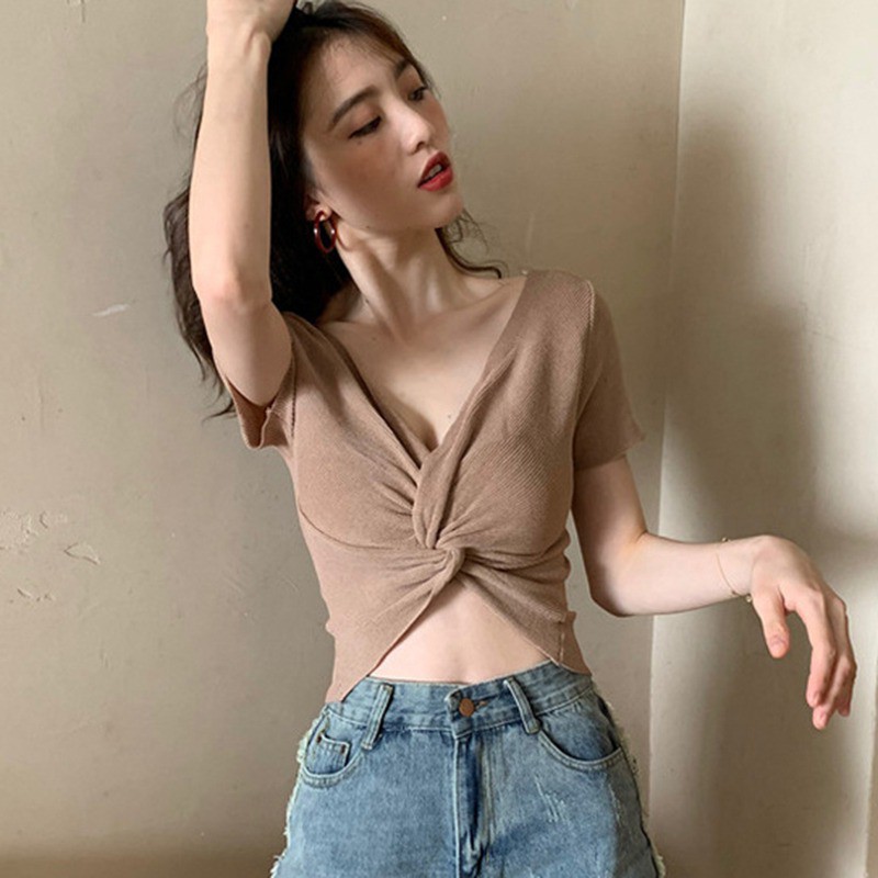 Áo Croptop Dệt Kim Tay Ngắn Thiết Kế Cổ Chữ V Quyến Rũ