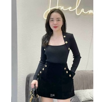 Áo kiểu tay dài cổ vuông đính nút viền cổ áo cực xinh , chất thun gân dày dặn mềm mịn