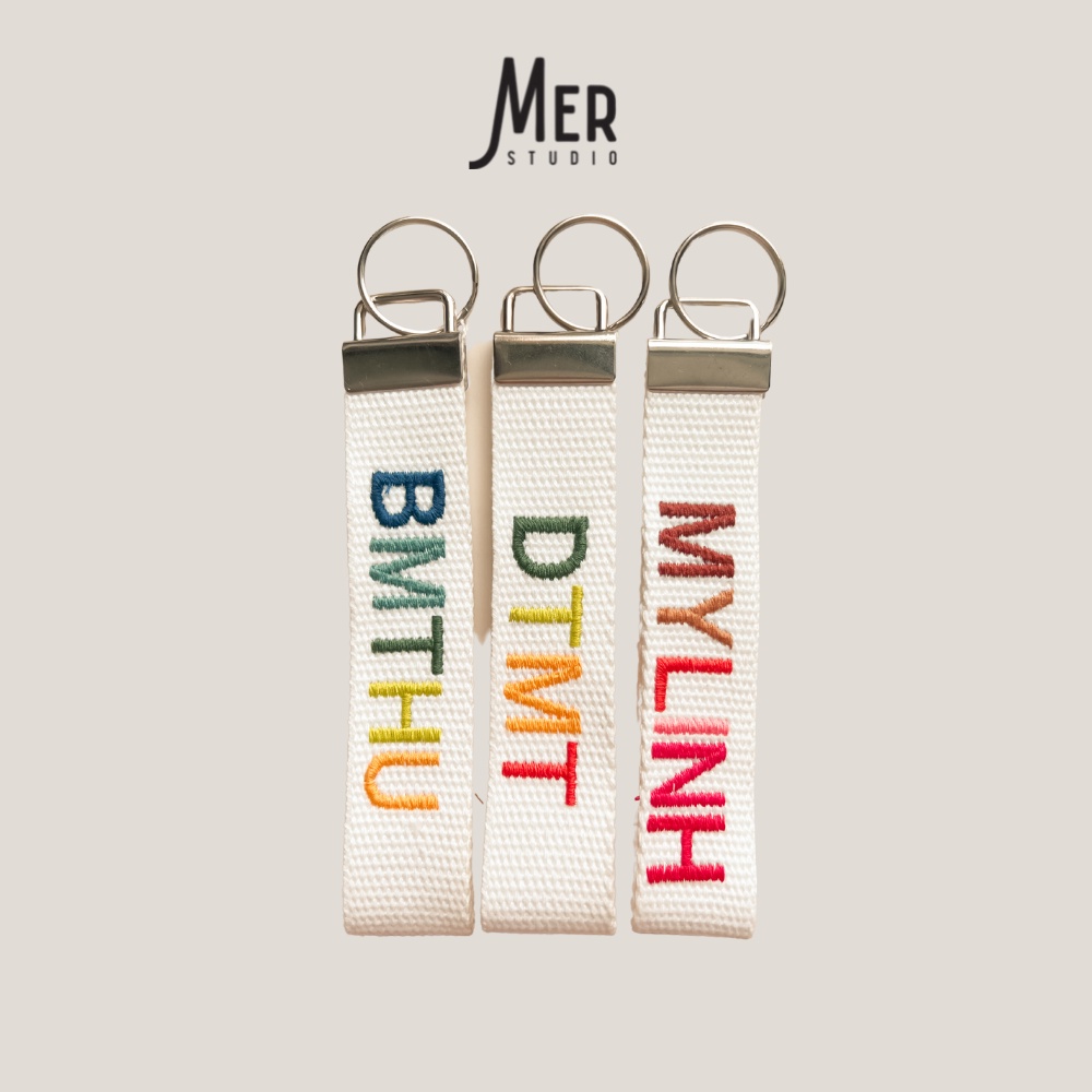 Móc khóa thêu tên tặng quà sinh nhật, giáng sinh, quà tặng ý nghĩa