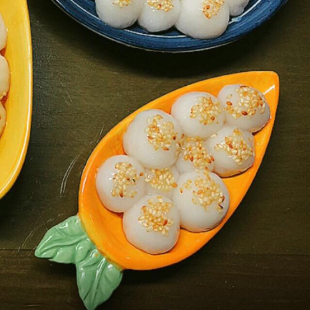 Đĩa sứ cà rốt siêu xinh cho bé ăn dặm